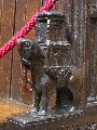 Chesterin katedraalin kuoriosan penkin norsuaiheinen koristelu